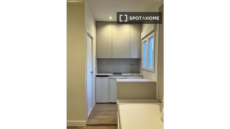 Apartment mono Madrid, 20m² — photo 1