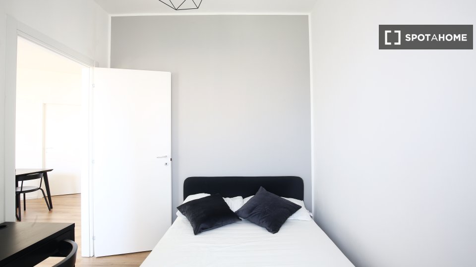 Double room Milan, 6 beds, 150m² — photo 1