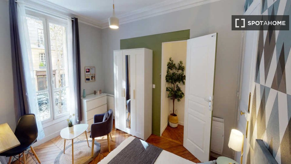 Double room Paris, 4 beds, 80m² — photo 9