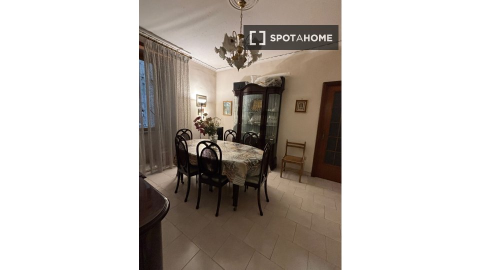Double room Naples, 2 beds — photo 26