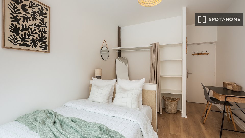 Double room Paris, 13 beds, 248m² — photo 24