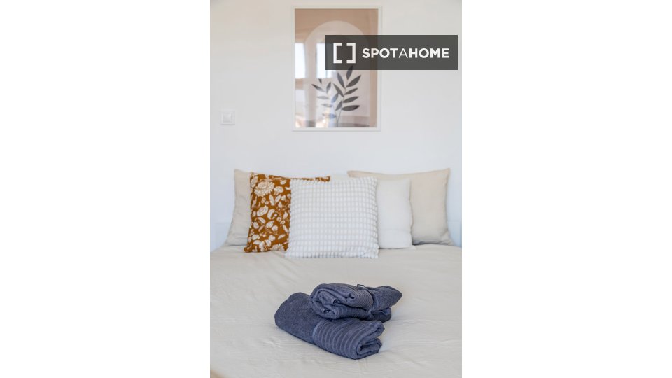 Double room Budapest, 3 beds — photo 16