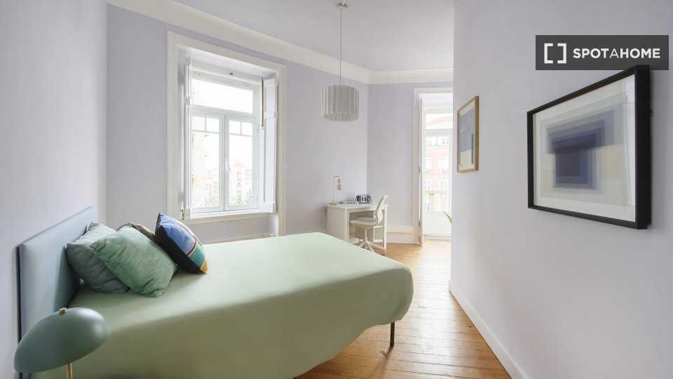 Double room Lisbon, 8 beds — photo 1