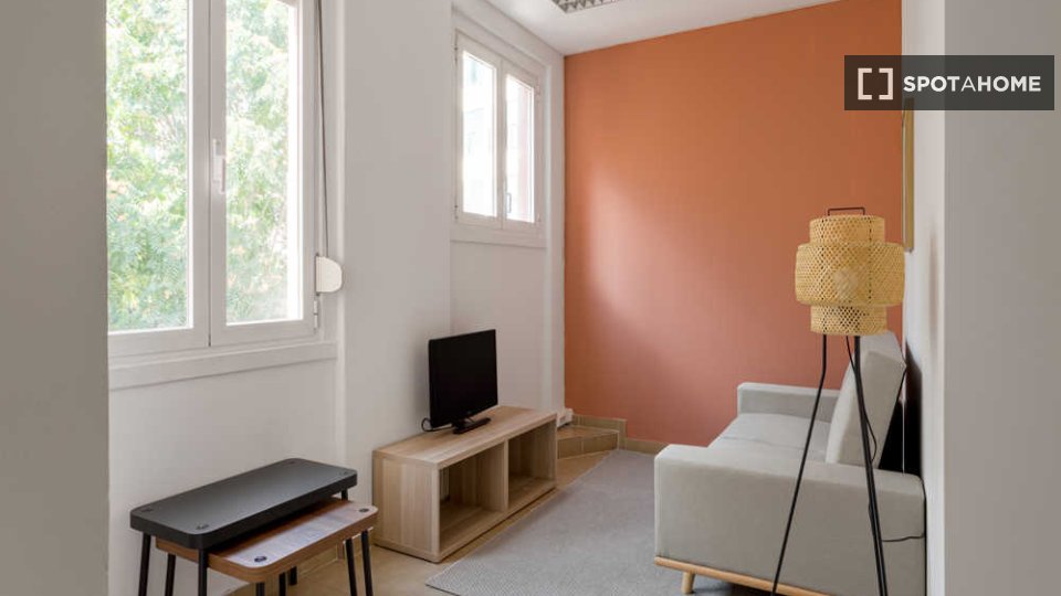 Double room Lisbon, 13 beds — photo 33