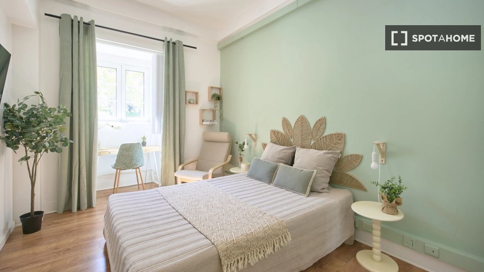 Double room Lisbon, 9 beds — photo 1