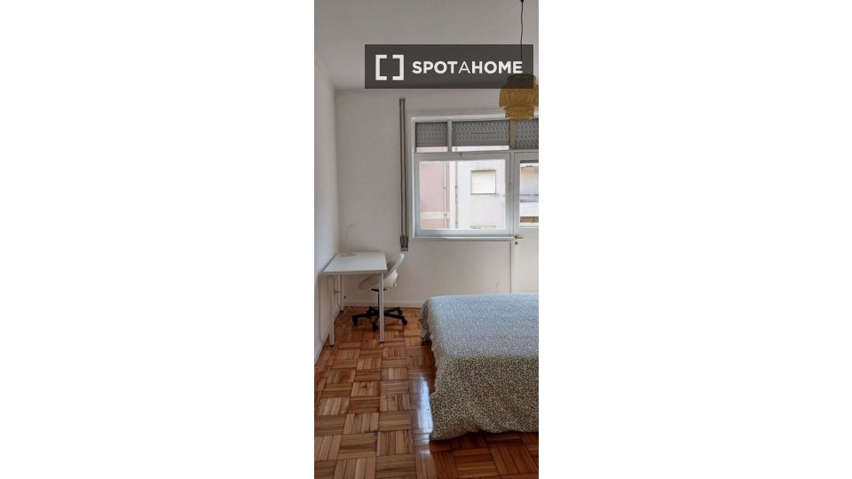 Double room Porto, 5 beds, 180m² — photo 3