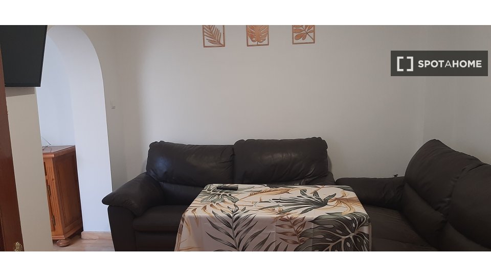 Double room Granada, 4 beds, 80m² — photo 18
