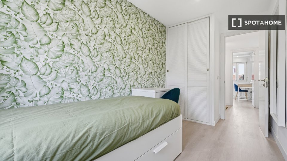 Double room Madrid, 4 beds, 110m² — photo 6