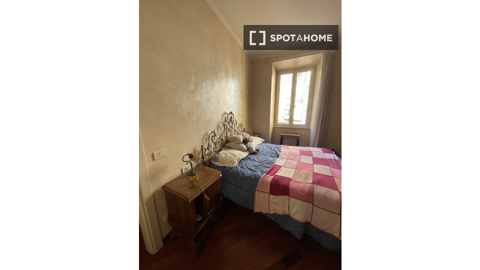 Double room Rome, 1 bed, 90m² — photo 1