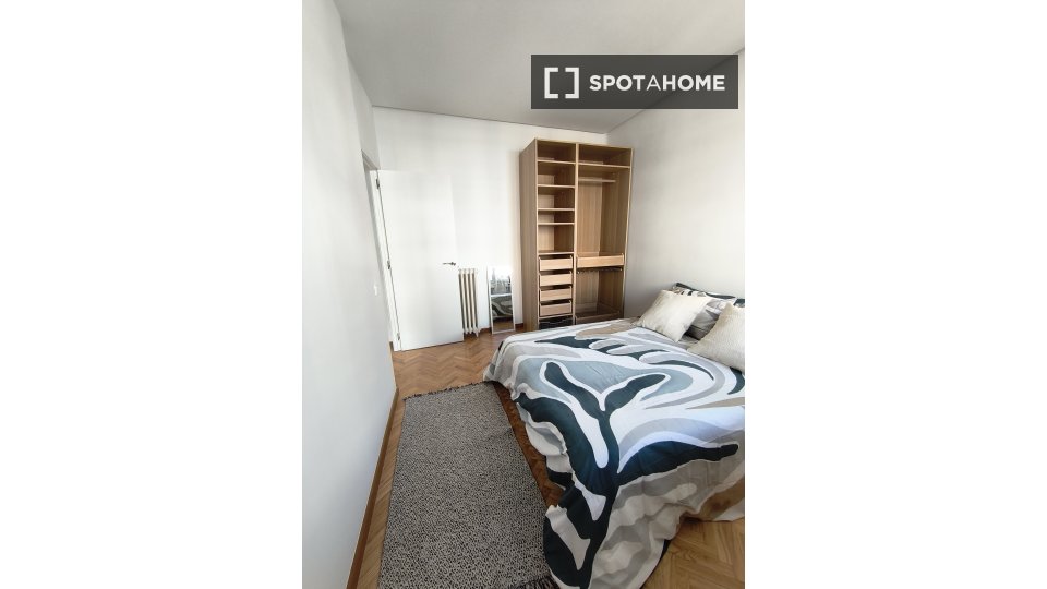Double room Madrid, 7 beds, 132m² — photo 14