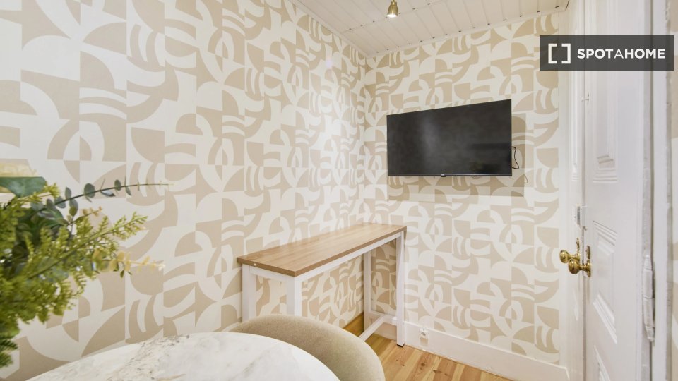 Double room Lisbon, 8 beds — photo 10