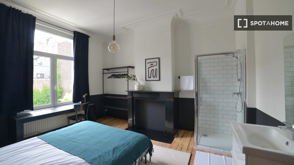 Double room Brussels, 14 beds — photo 25