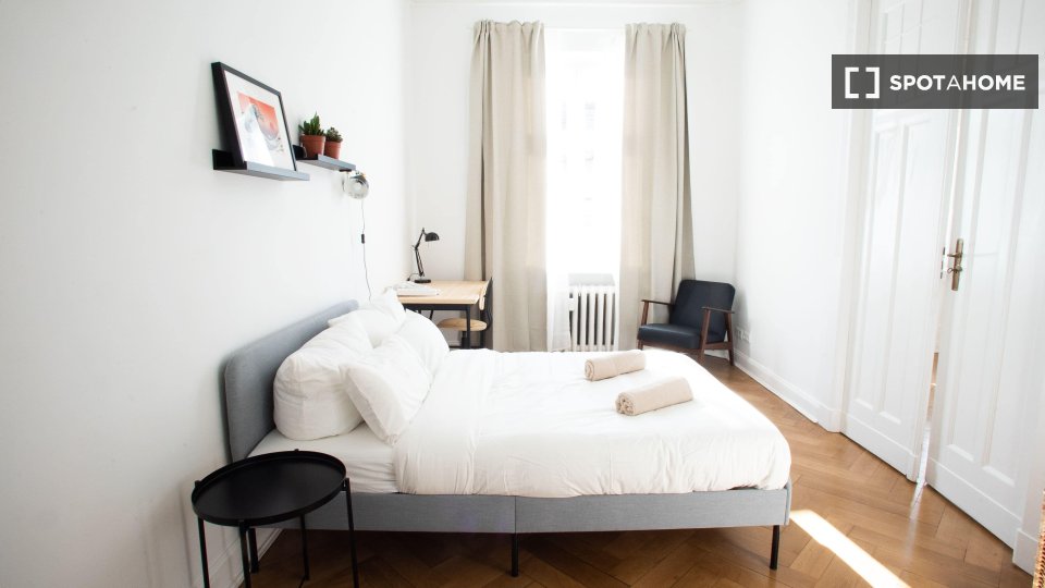 Double room Berlin, 4 beds, 111m² — photo 5