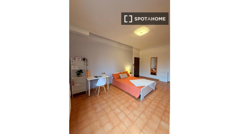 Double room Bologna, 4 beds — photo 24
