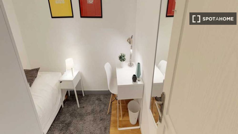 Double room Lille, 4 beds, 70m² — photo 17