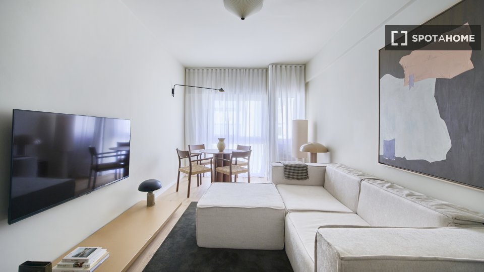 Apartment Lisbon, 1 bed — photo 6