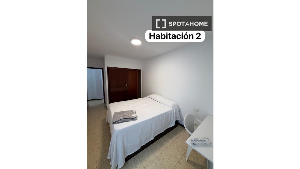 Double room Santa_Cruz_De_Tenerife, 4 beds, 130m² — photo 9