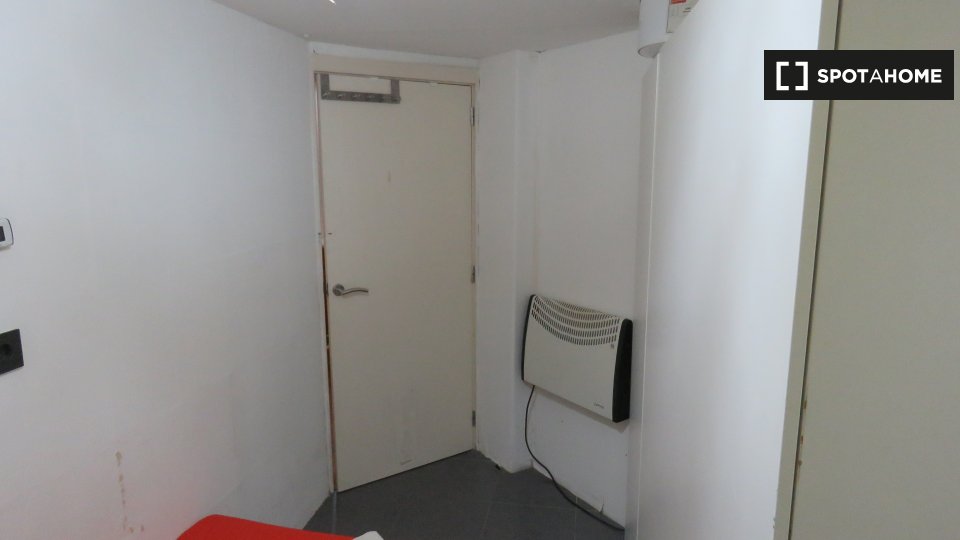 Apartment Barcelona, 2 beds, 75m² — photo 9