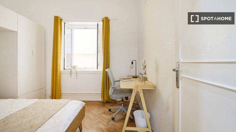 Double room Lisbon, 10 beds — photo 1