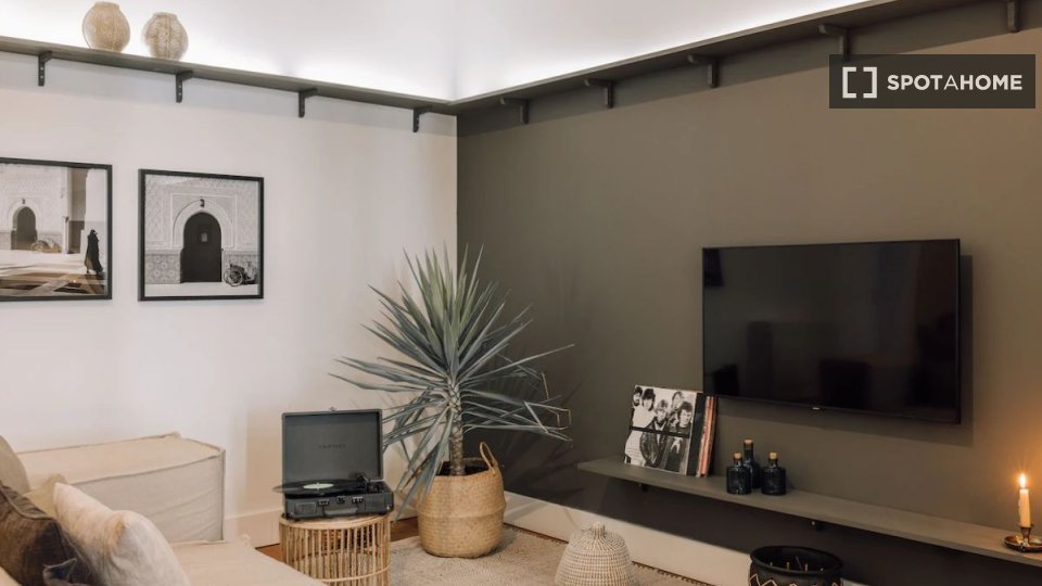 Apartment Lisbon, 2 beds — photo 9