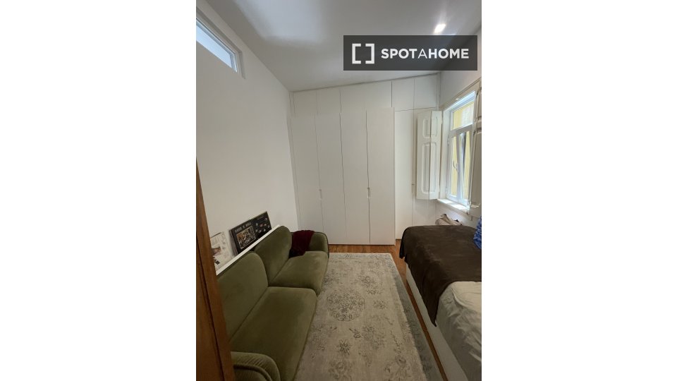 Apartment Lisbon, 2 beds, 124m² — photo 14