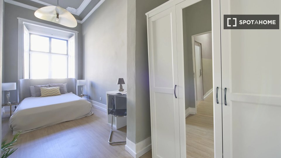 Double room Lisbon, 9 beds — photo 1
