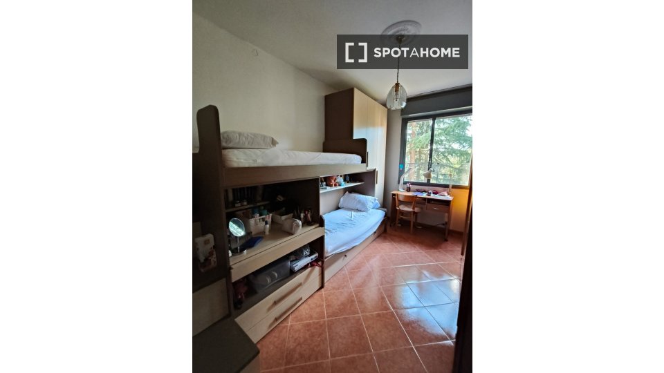 Double room Milan, 3 beds, 94m² — photo 5