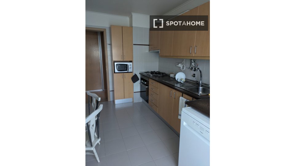 Double room Lisbon, 4 beds, 120m² — photo 5