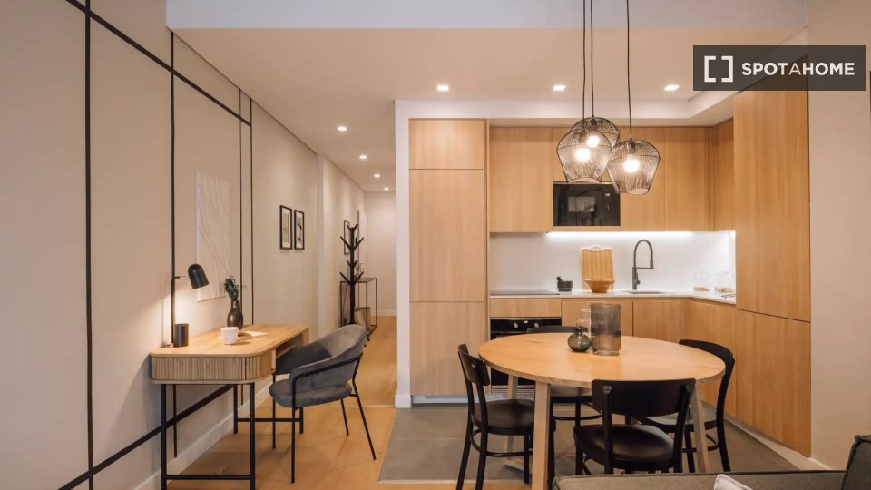 Apartment Lisbon, 2 beds — photo 15