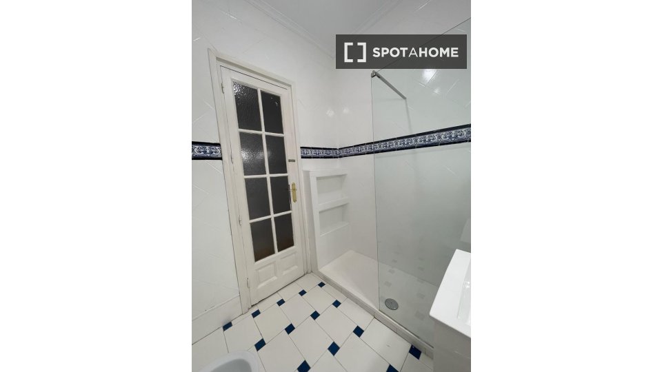 Double room Madrid, 7 beds — photo 3