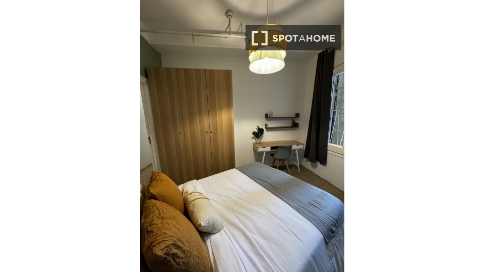 Double room Barcelona, 10 beds, 220m² — photo 17