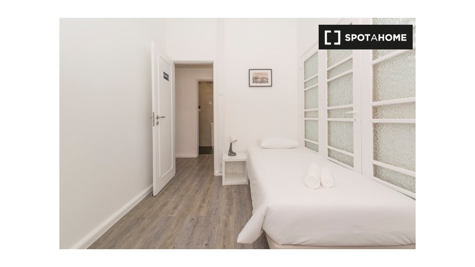 Double room Lisbon, 11 beds — photo 1
