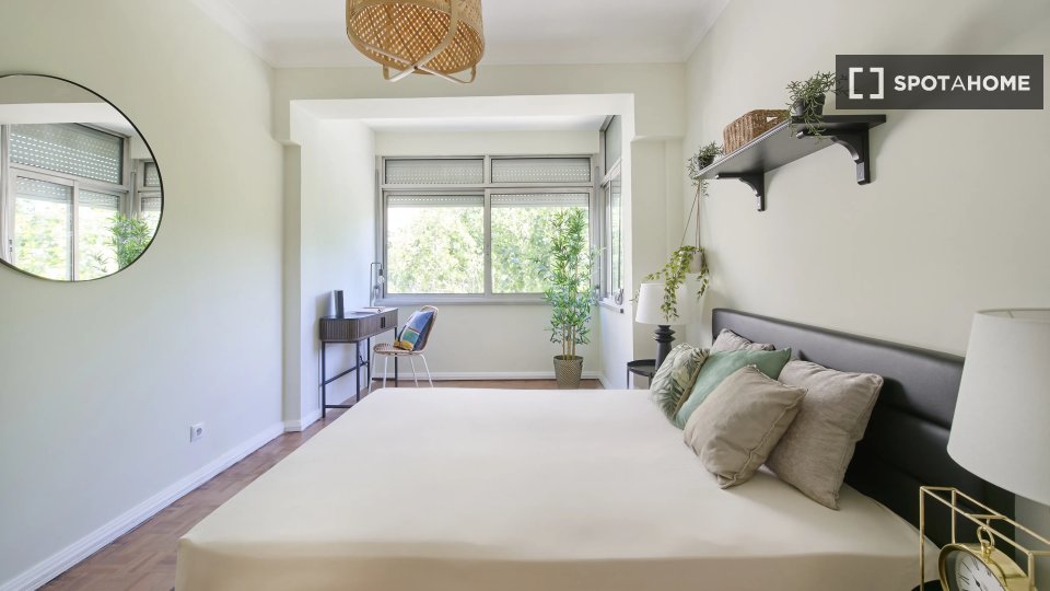 Double room Lisbon, 5 beds — photo 5