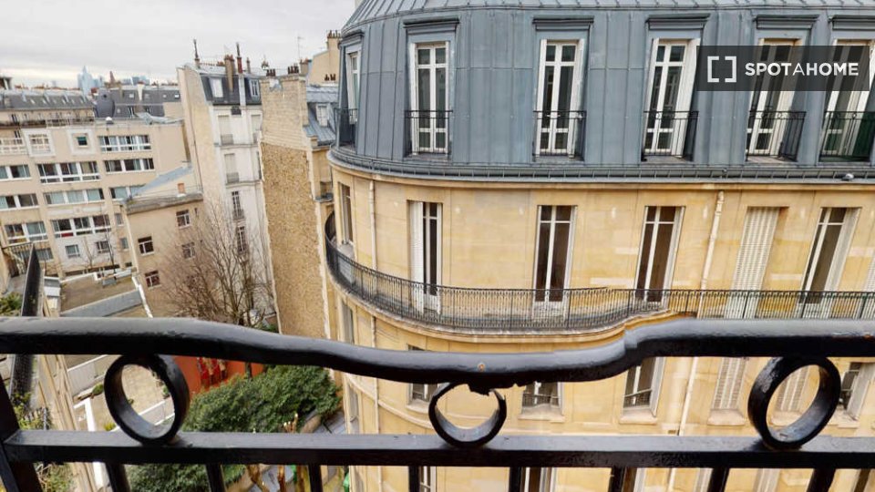 Double room Paris, 7 beds, 190m² — photo 10