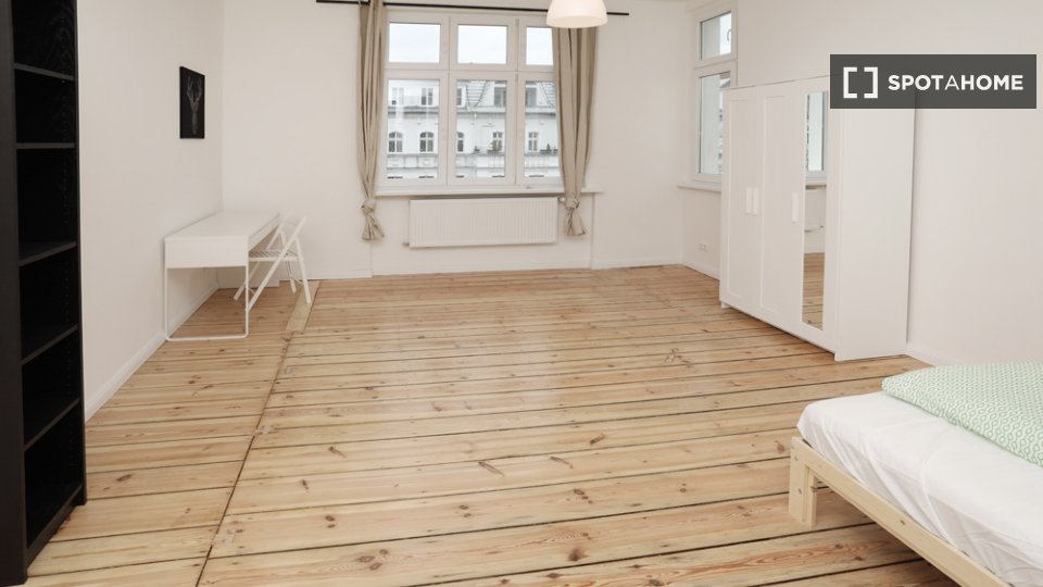 Double room Berlin, 4 beds, 114m² — photo 9