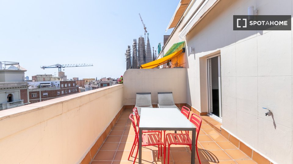 Apartment Barcelona, 3 beds, 61m² — photo 19