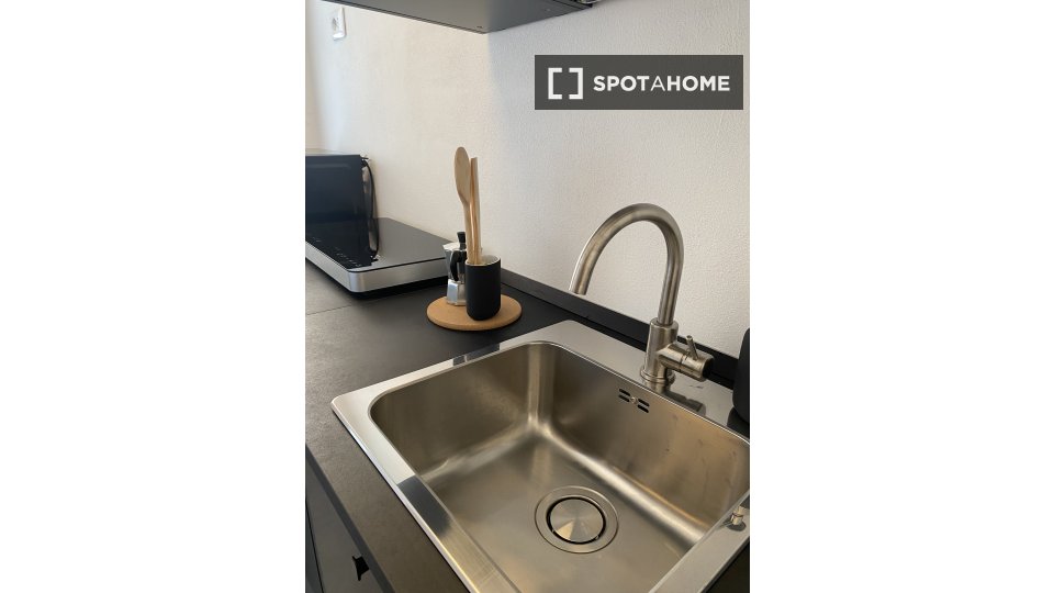 Double room Milan, 2 beds, 50m² — photo 5