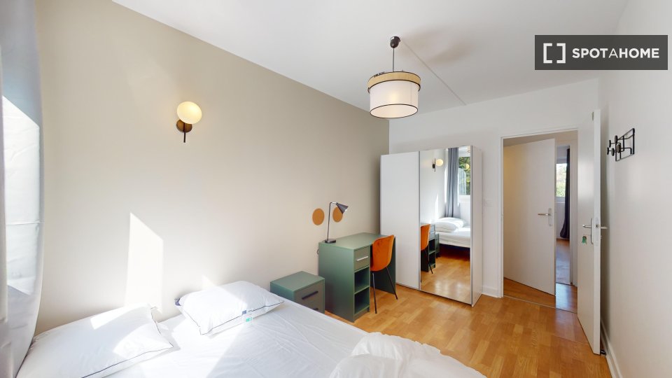 Double room Paris, 7 beds — photo 11