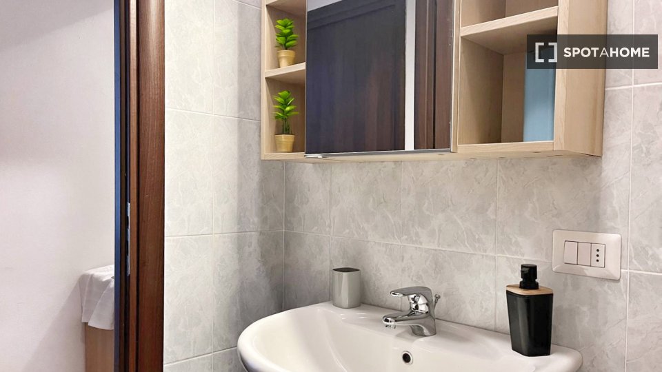 Apartment Milan, 2 beds, 55m² — photo 18