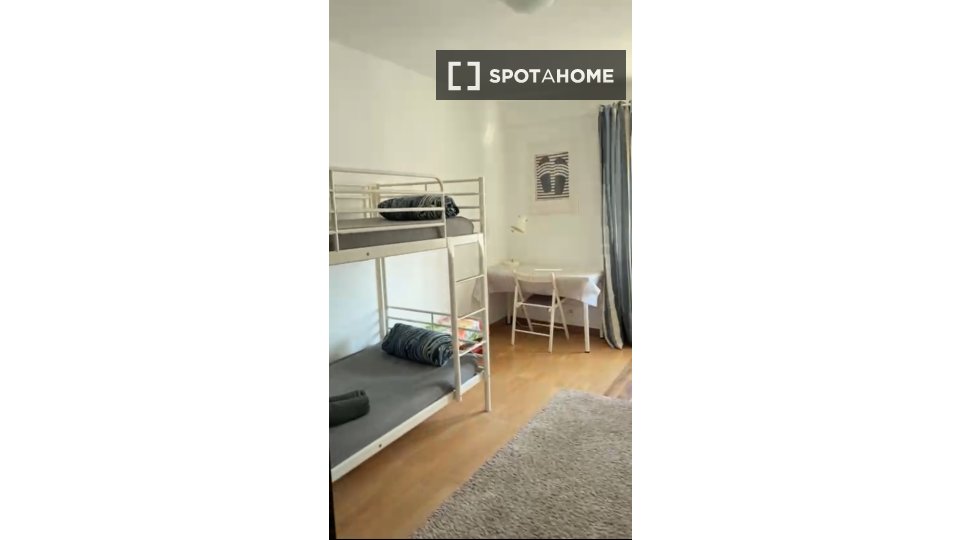 Apartment Lisbon, 3 beds, 74m² — photo 7