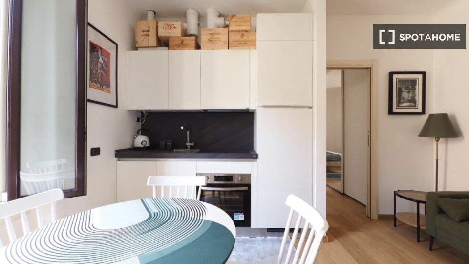 Apartment Milan, 1 bed, 38m² — photo 1