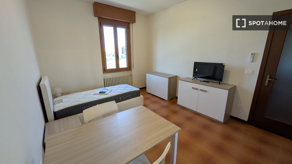 Double room Milan, 2 beds, 70m² — photo 4