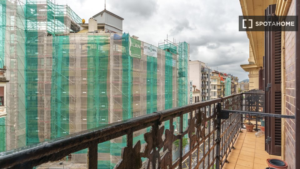 Double room San_Sebastian, 6 beds, 150m² — photo 12