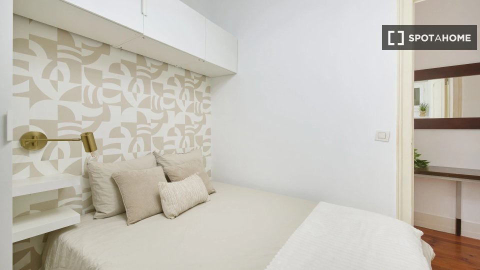 Double room Lisbon, 6 beds — photo 2