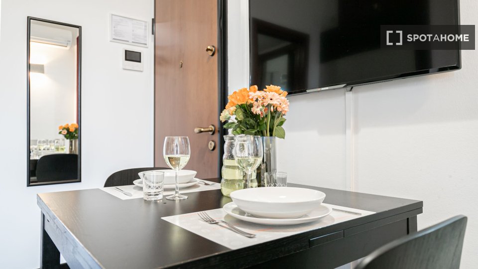 Apartment Milan, 1 bed, 37m² — photo 5