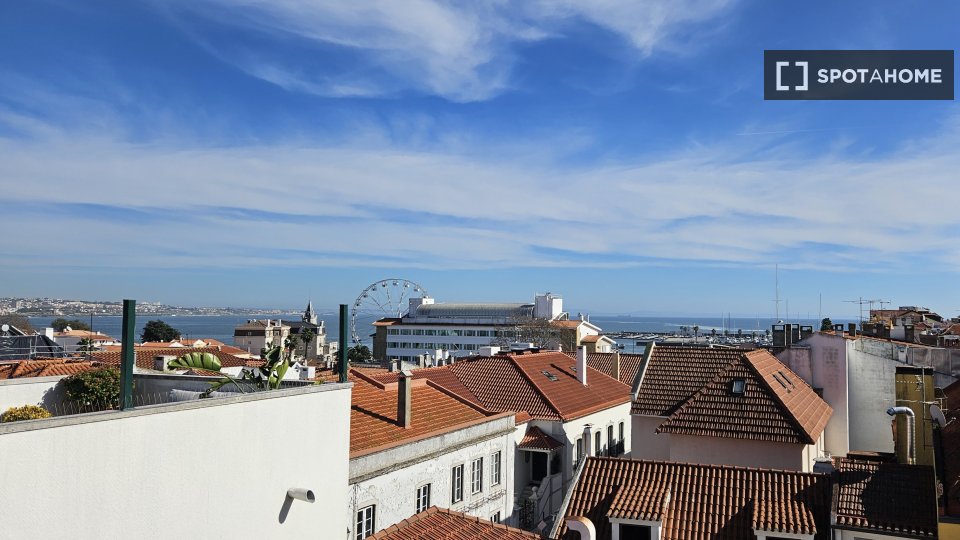 Apartment Lisbon, 2 beds — photo 18