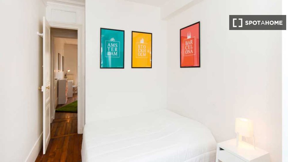 Double room Paris, 4 beds, 70m² — photo 10