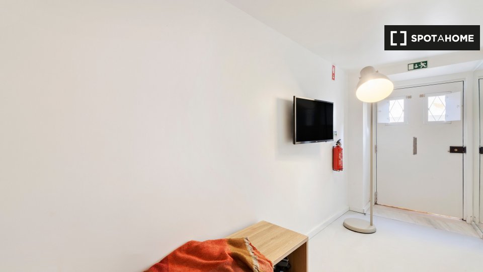 Apartment Lisbon, 1 bed — photo 9