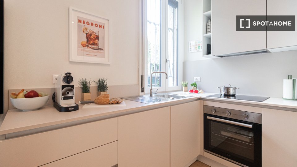 Apartment Milan, 1 bed, 70m² — photo 15
