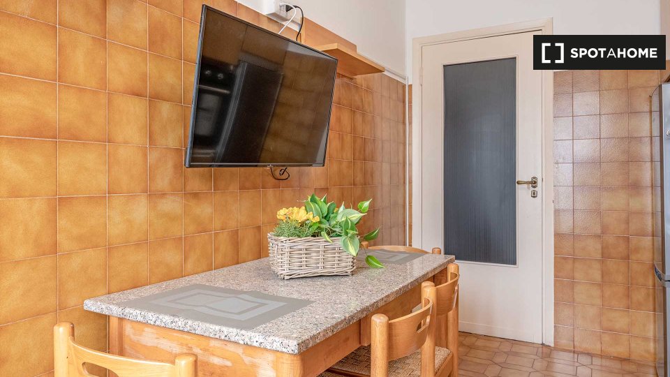 Double room Milan, 4 beds, 90m² — photo 1